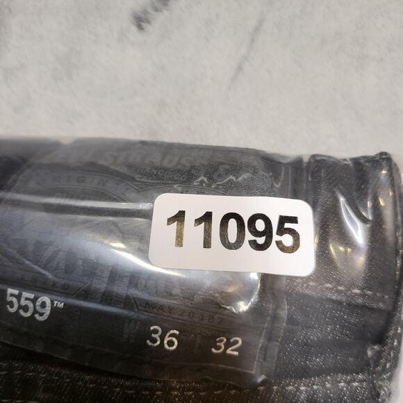 Levis 559 Jeans Mens 35x31 Black Straight Leg Denim Comfort Stretch Mid Rise - Picture 10 of 10
